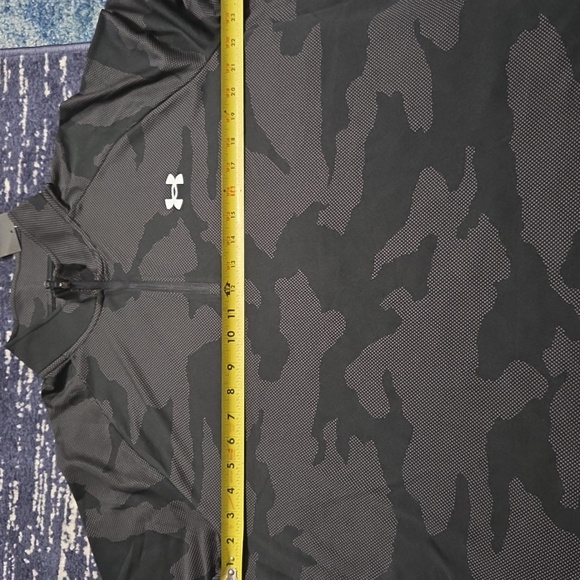 Under Armour Black Patterned 1/4 Zip - Picture 4 of 4